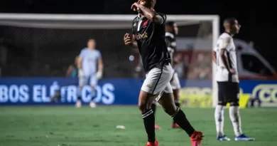 Pedrosa destaca algumas atuações individuais do Vasco contra o Botafogo