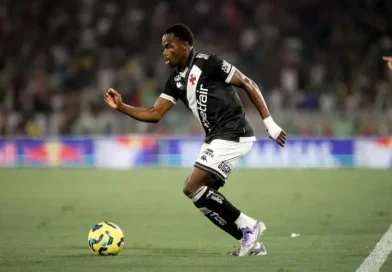 Provável Vasco para o primeiro jogo  final contra o Corinthians 